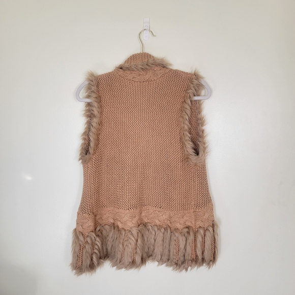 Lilly Pulitzer Torini Faux Fur And Knit Vest Size Medium Tan Metallic - Picture 8 of 8